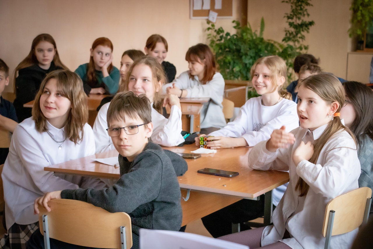 Фото сорок шестой школы Красноярск. Фото викторины Красноярского края. В 7 классе 26 учащихся